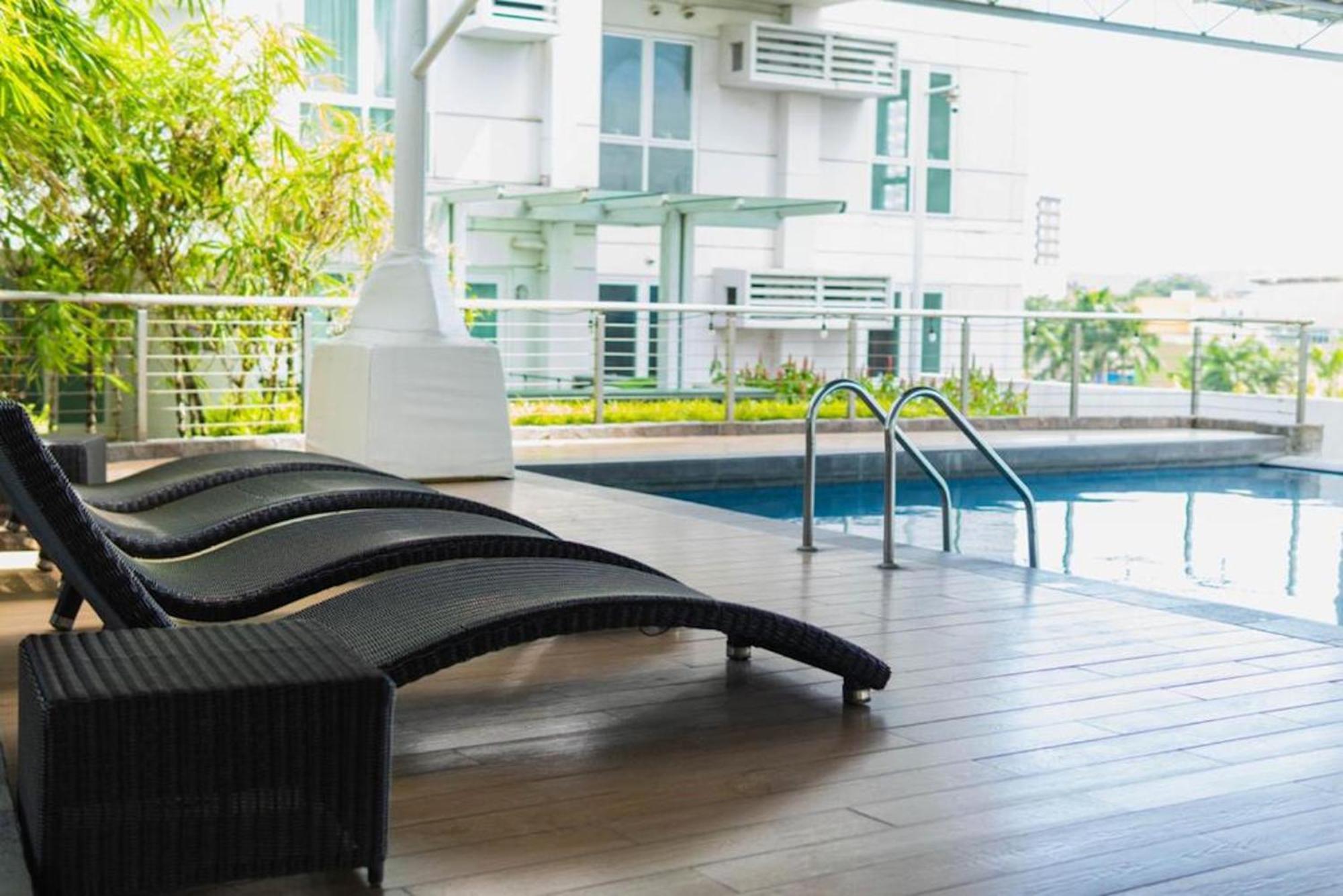 Abreeza Studio Suite 2321 - Pool, Wifi, City View, Washer, Ac, Netflix, Mall Davao City Exterior foto